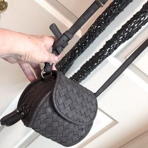 ‘NWOT’ Woven Crossbody Purse with matching Real Suede Scarf